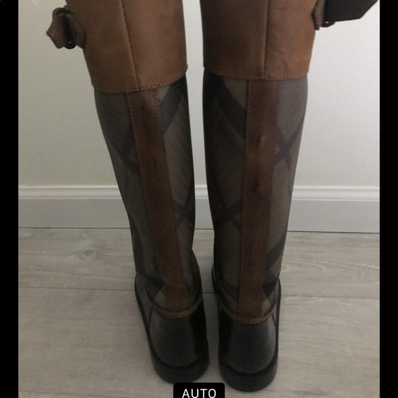 Burberry rain boots EU 36 US 6 - Picture 5 of 8